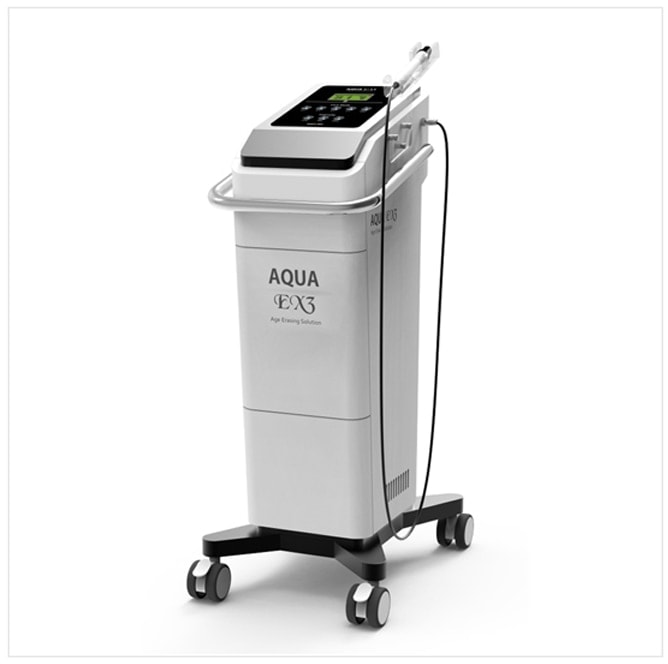 The Aqua Peel device used at Delphic Clinic